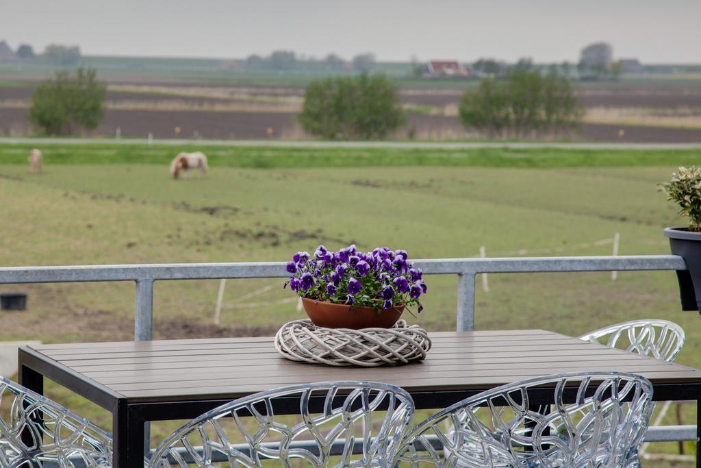 Bed and Breakfast Het Schoolhuis à Ferwerd Chambre photo